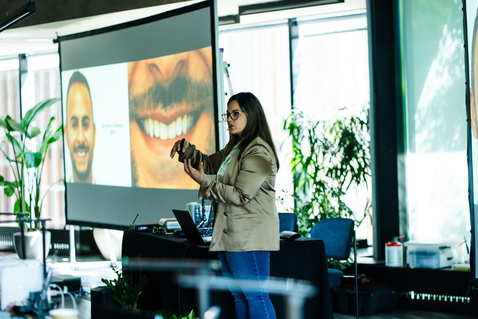 Dr. Andi-Jean Miro presents a smile design case during Art of Ceramic