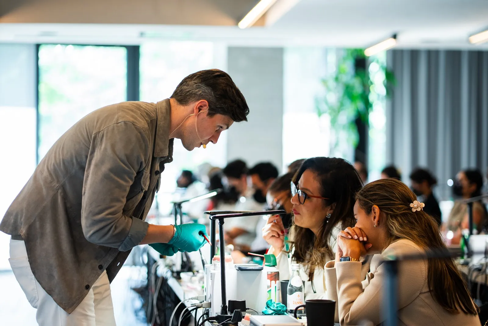 Art of Ceramic hands-on veneer course, London